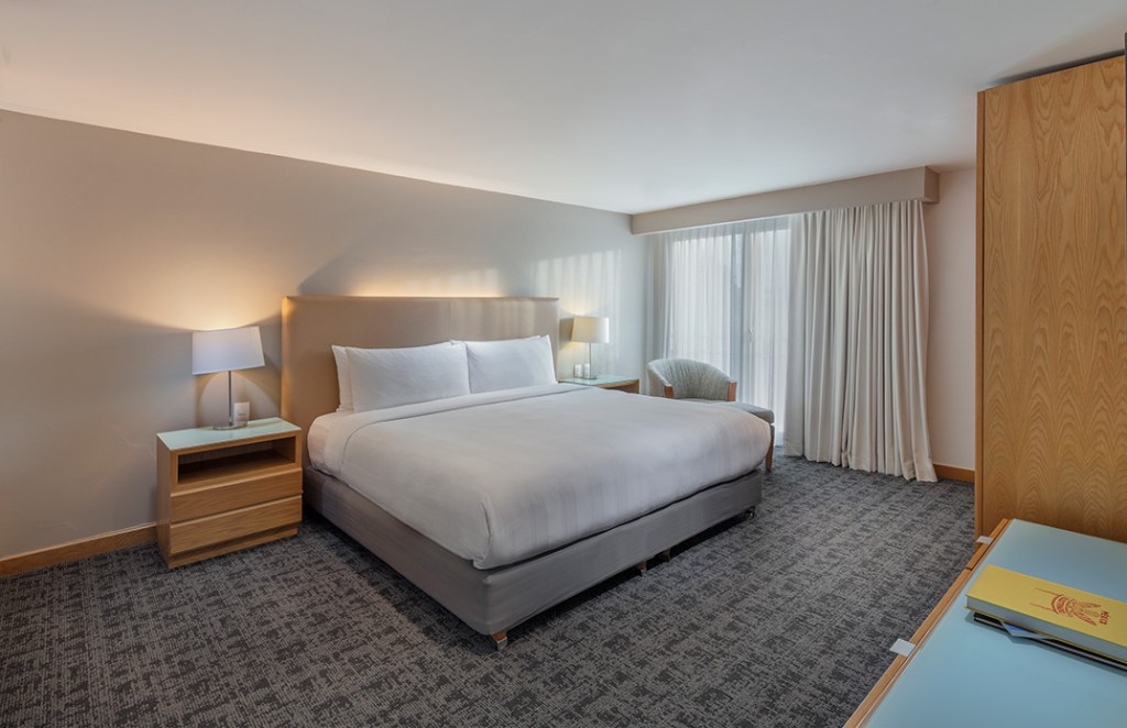 Suite en Puebla con comedor en el hotel InterContinental